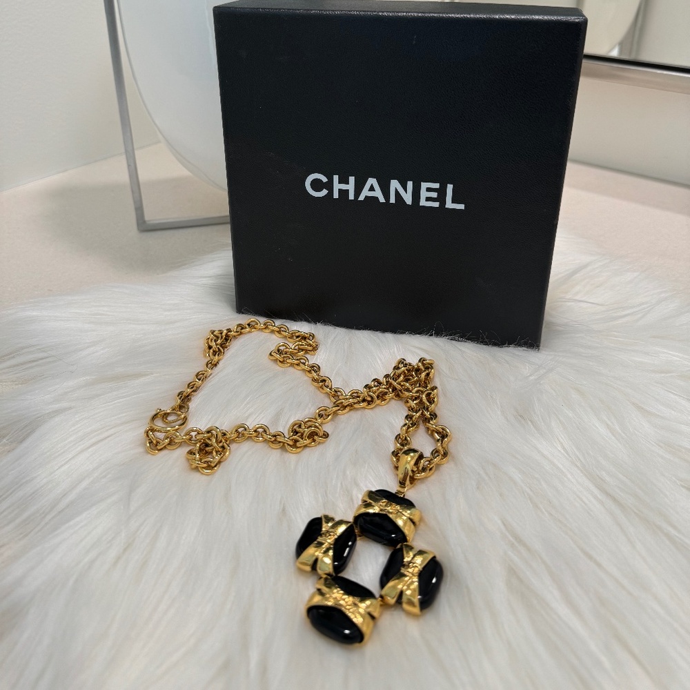 Vintage Chanel Necklace Black & Gold